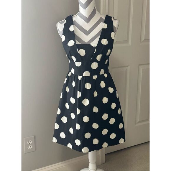 Adorable LBD, by Loft - Picture 1 of 7